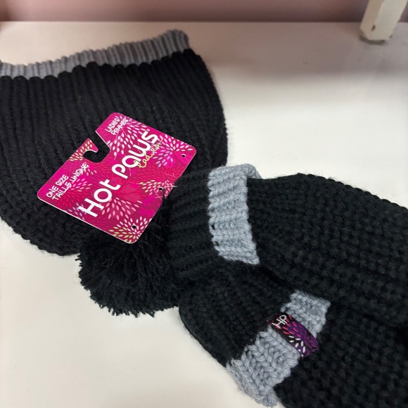 Hot paws hat and mittens set - Picture 2 of 3